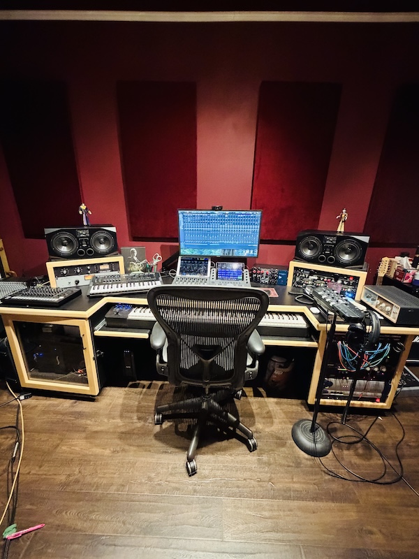 Vintage Amps and Guitars — Fender, Gibson, Martin, Rickenbacker, Gretsch